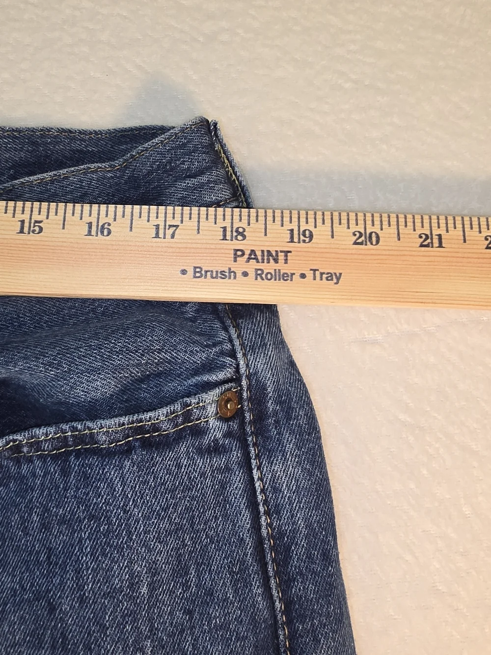 Levi's 501 Button Fly Men's Jeans W36 L36 Medium Wash Big E Leather Patch
